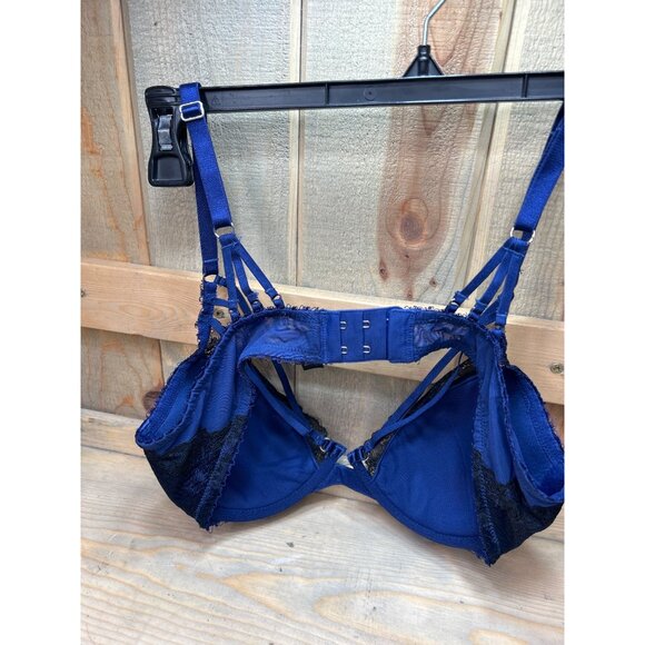 Victorias Secret Very Sexy Plunge Bra Blue Lace Strappy Detail Size 36C - Picture 5 of 8